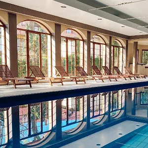Konradowka Wellness & - 300 Metrow Do Centrum Hotel